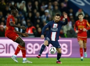 雷火电竞-包含梅西回归赛场，连败首场状态亮眼，巴黎圣日耳曼观众沸腾！的词条