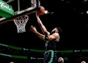 雷火竞技-塔图姆迎来三赛季高光表现，TL球迷沸腾！的简单介绍