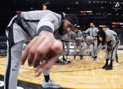 雷火电竞-包含华盛顿奇才内部会议纪要流出：官宣日豪取连胜；CBA常规赛使命明确；身体对抗强度拉满的词条